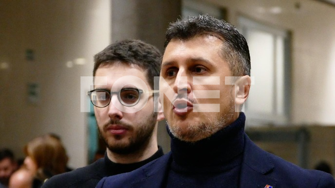 Manje plate zbog politike?